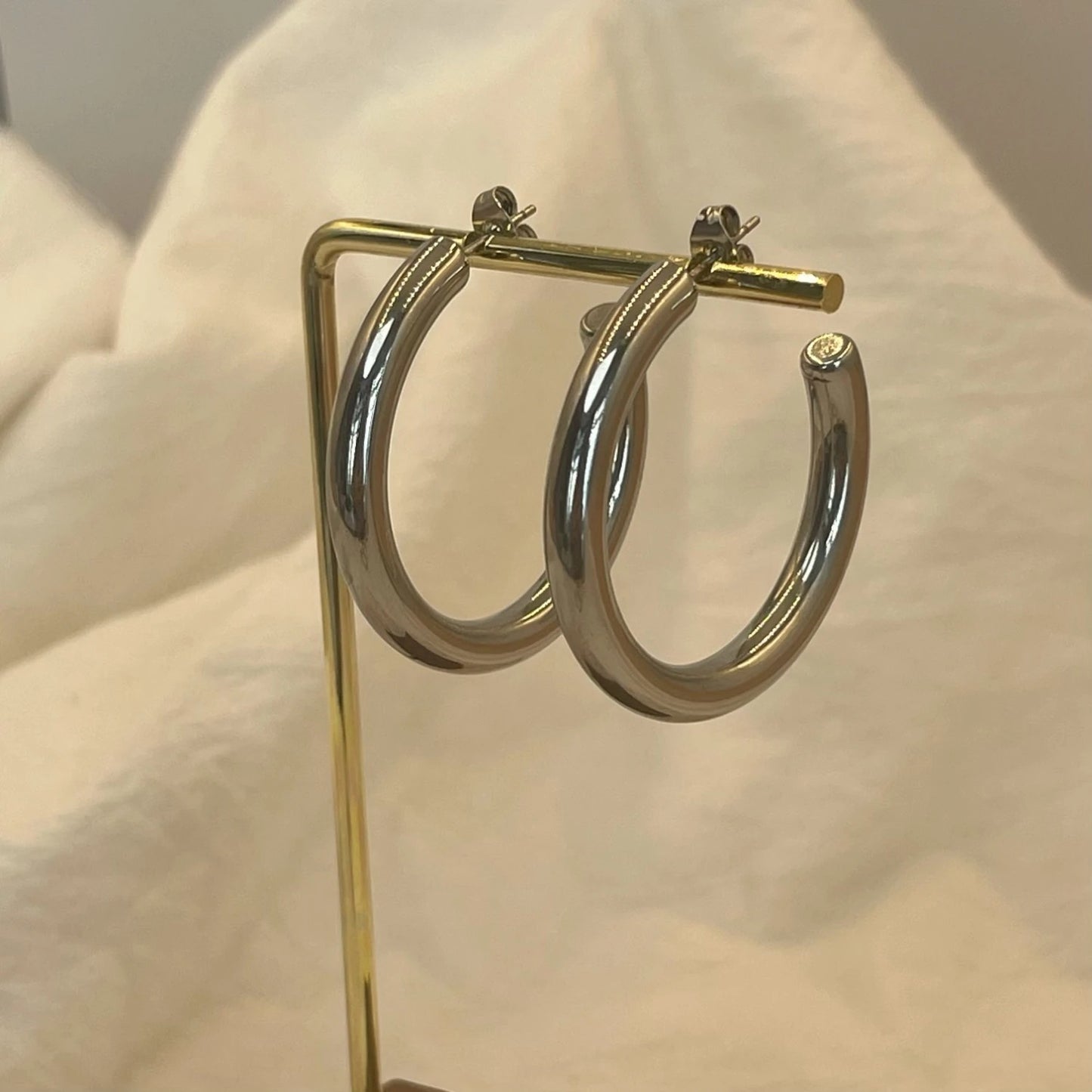 Chunky Hoop Earrings β Gold or Silver
