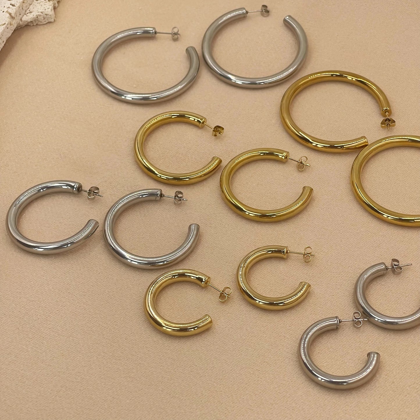 Chunky Hoop Earrings – Gold or Silver